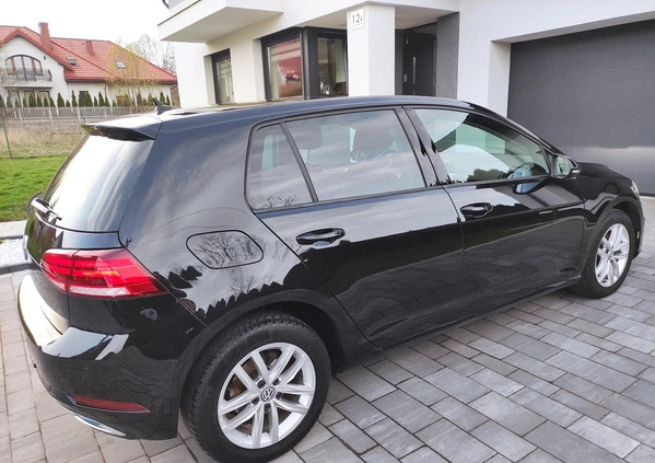 Volkswagen Golf cena 77900 przebieg: 67960, rok produkcji 2019 z Suchedniów małe 436